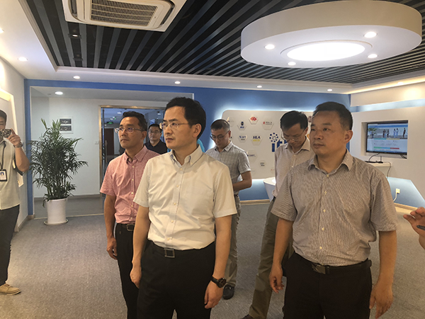 图片1 图片1