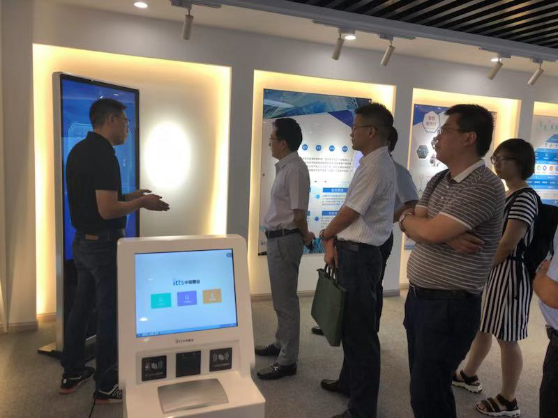 图片1 图片1